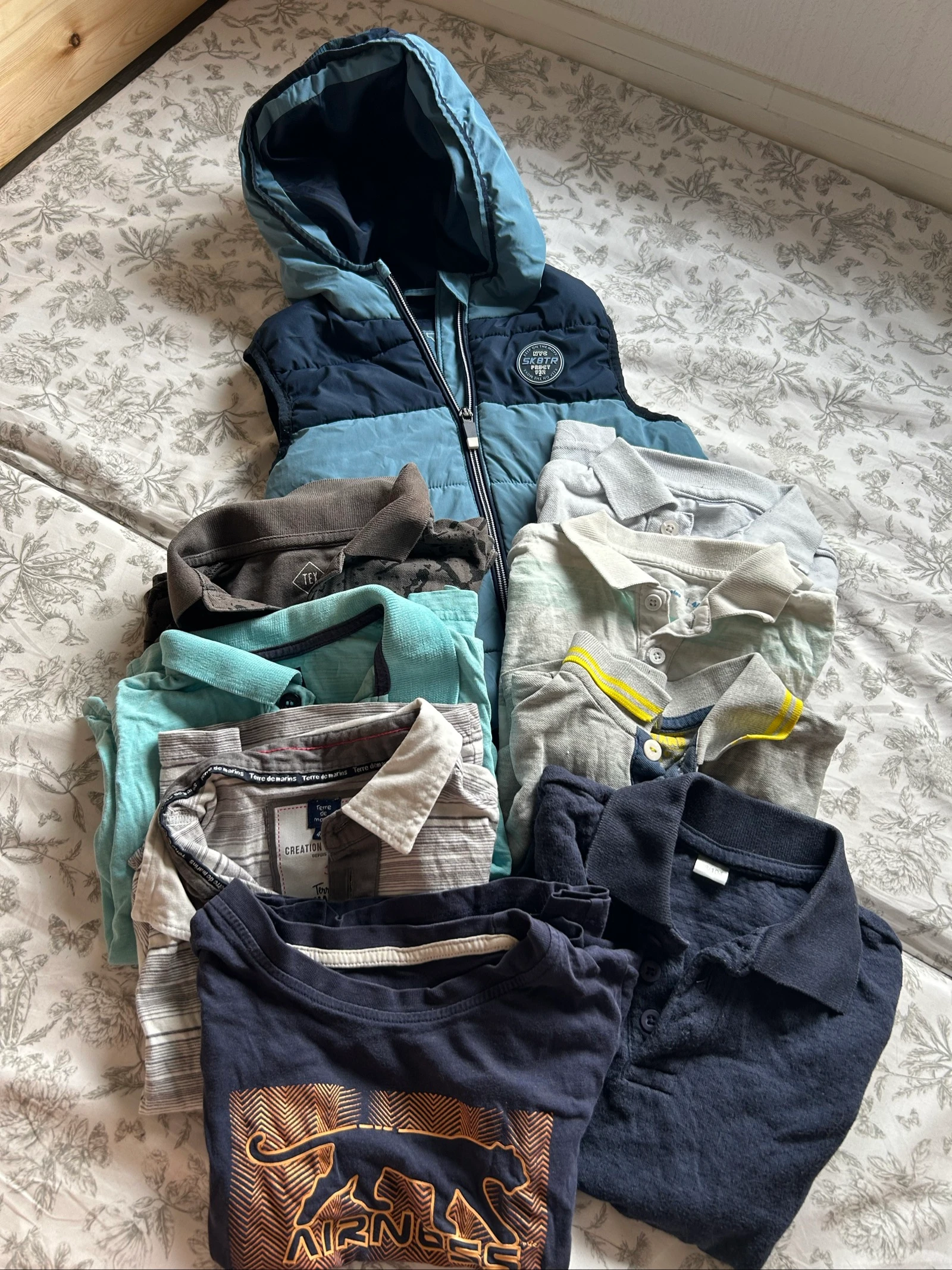 Lot de vêtements taille 4 ans 